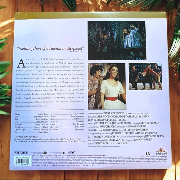 VINTAGE 1991 West Side Story LaserDisc - Deluxe Letter-Box Edition - 2-Disc Set - Picture 2 of 12